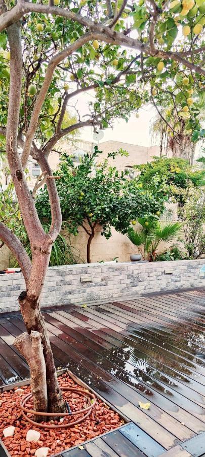 Primrose Boutique Apartment Ashdod Exterior foto